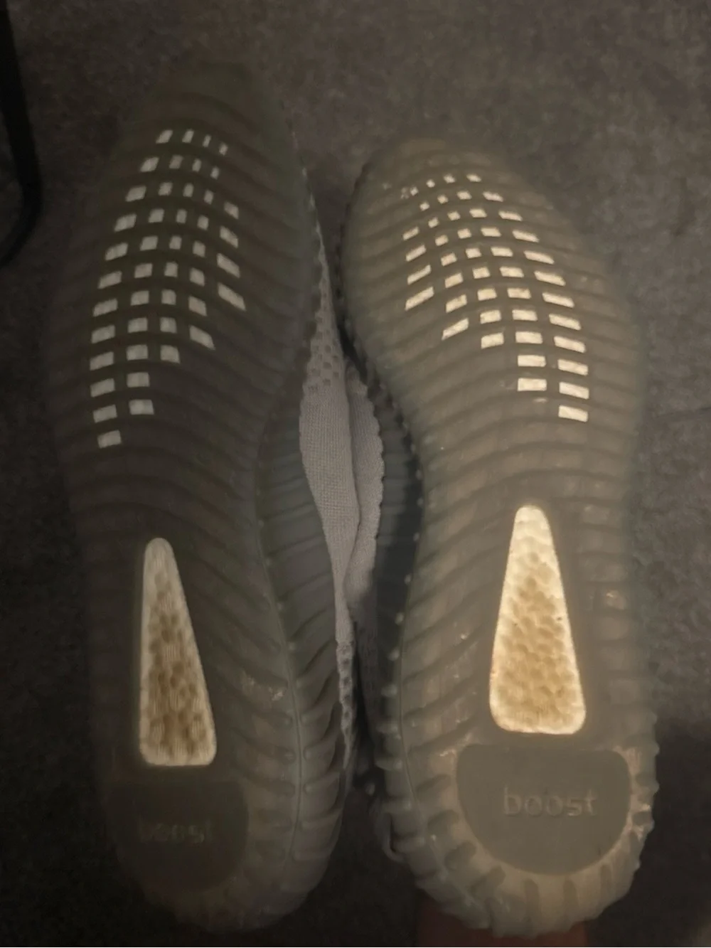 adidas Yeezy 350 v2 steel grey gently used worn 2 times $190